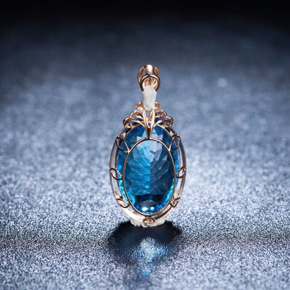 14k Gold 20.25 Ct Natural Topaz & Diamond Pendant( Without Chain ) - 4