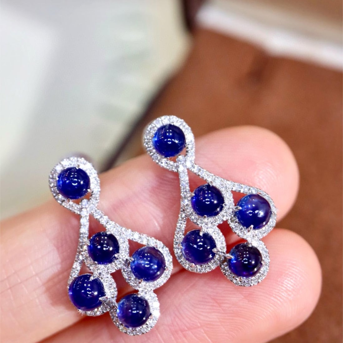 14k Gold 3.34 Ctw Natural Sapphire & Diamond Earrings: Ref:231044357 // gold content:14k gold // main gemstone:sapphire // shape:round // carat weight:3ct // color:blue // treatment:natural // cut grade:g // // adjacent gemstone 2 : diamond //