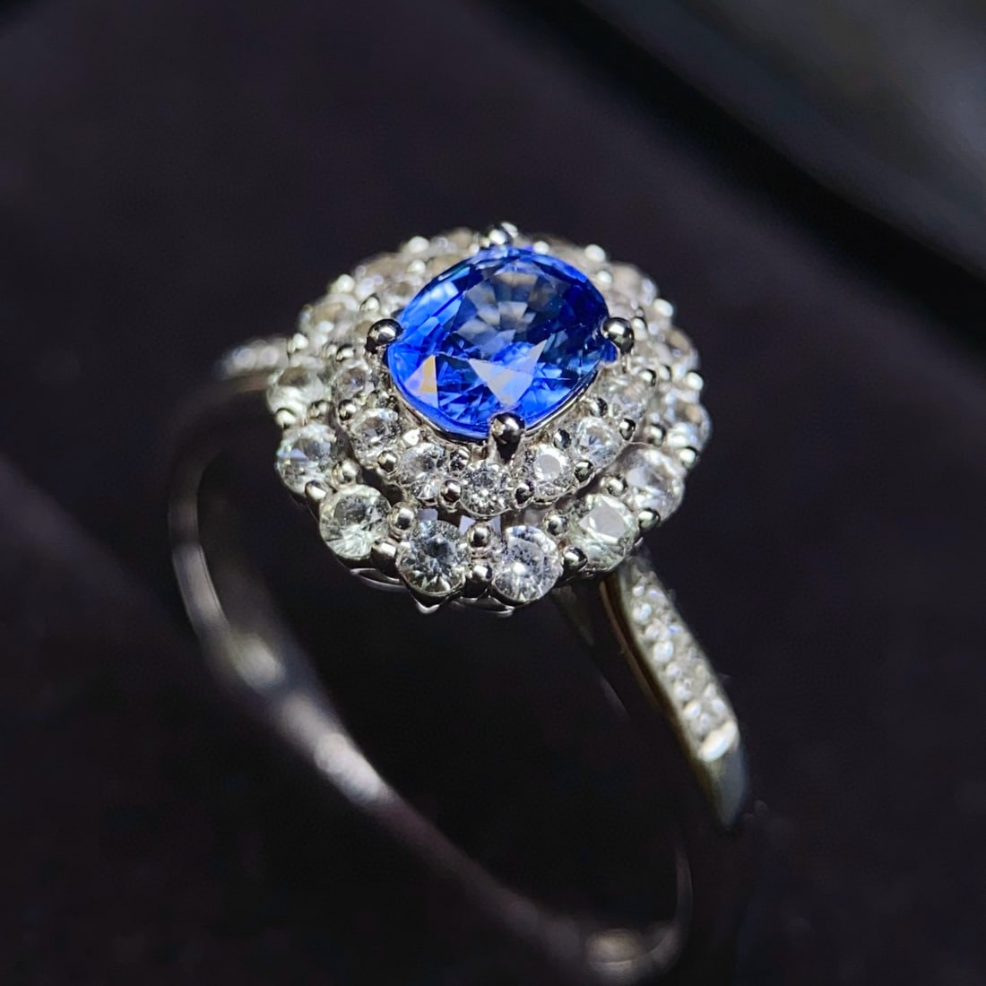 14k Gold 0.8 Ct Natural Sapphire & Diamond & Sapphire Ring - 3