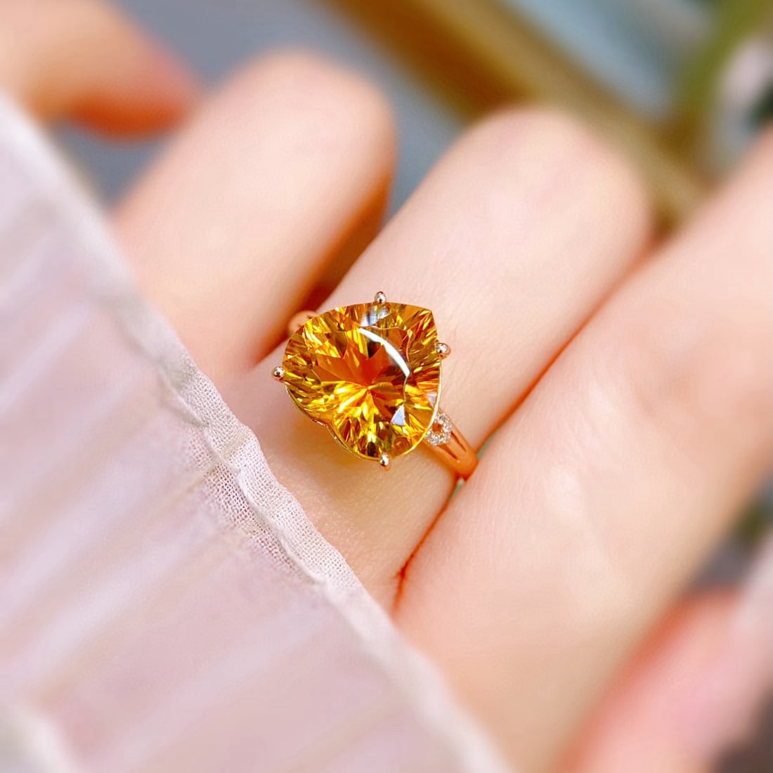 14k Gold 5.24 Ctw Natural Citrine & Diamond Ring - 2