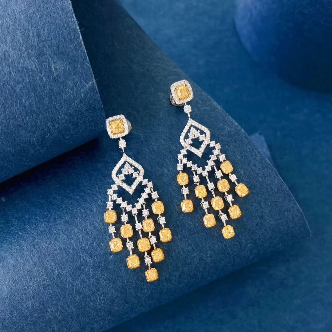 14k Gold 3.36 Ctw Natural Yellow Diamond & Diamond Earrings: Ref:231044364 // gold content:14k gold // main gemstone:yellow diamond // shape:cushion // carat weight:2. 5ct // color:yellow // treatment:natural // // adjacent gemstone 2 : diamond // shape:round /