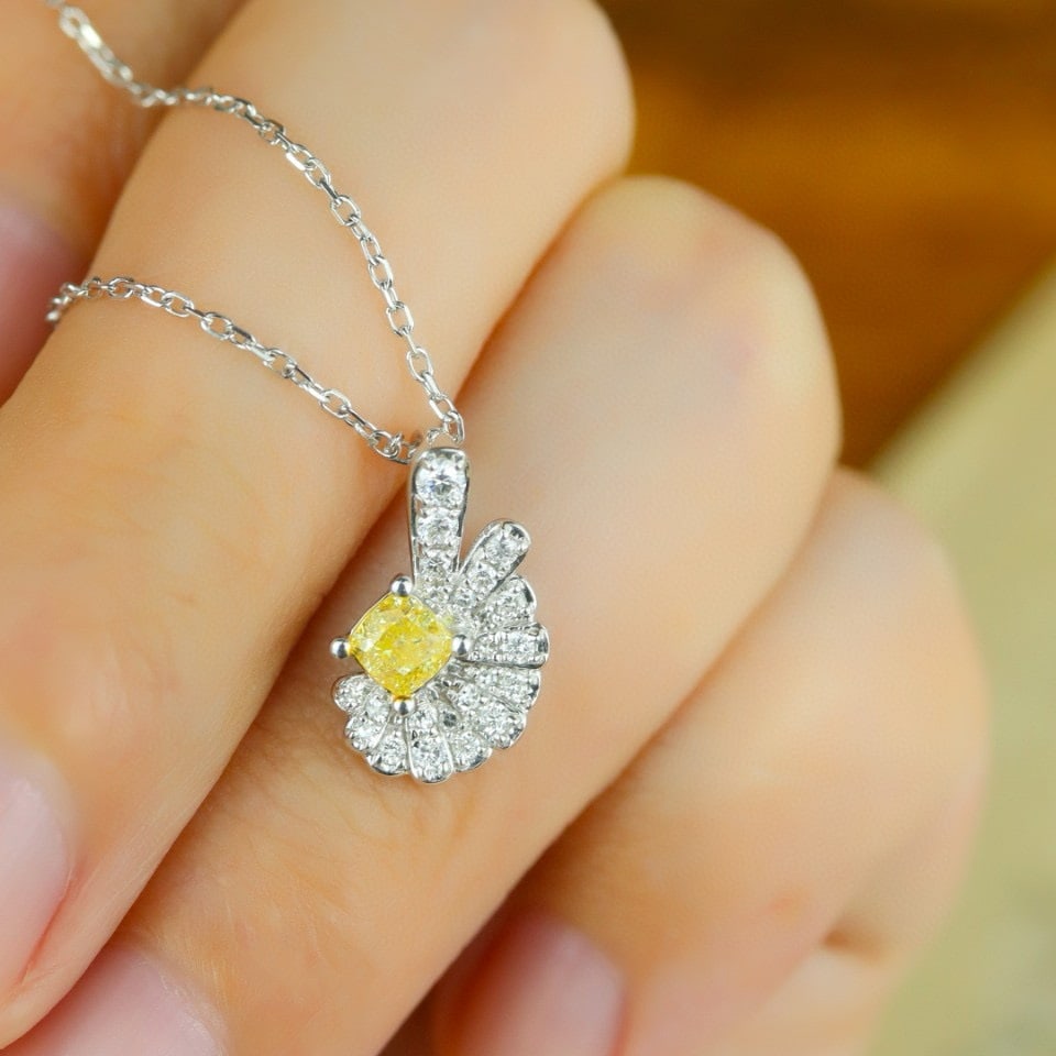 14k Gold 0.37 Ctw Natural Yellow Diamond & Diamond Pendant( Without Chain ) - 3