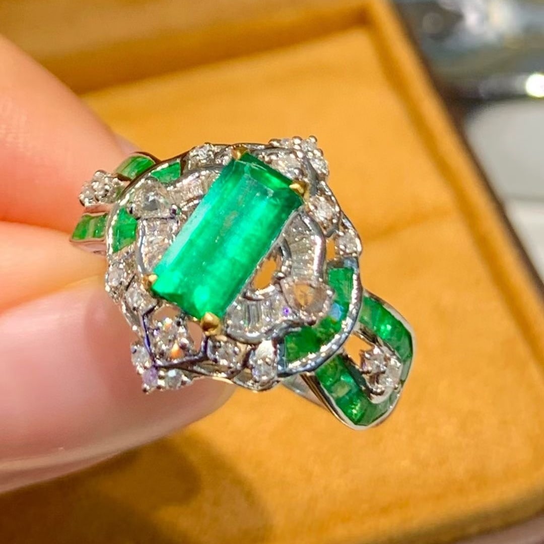 14k Gold 0.82 Ct Natural Emerald & Diamond Ring - 2