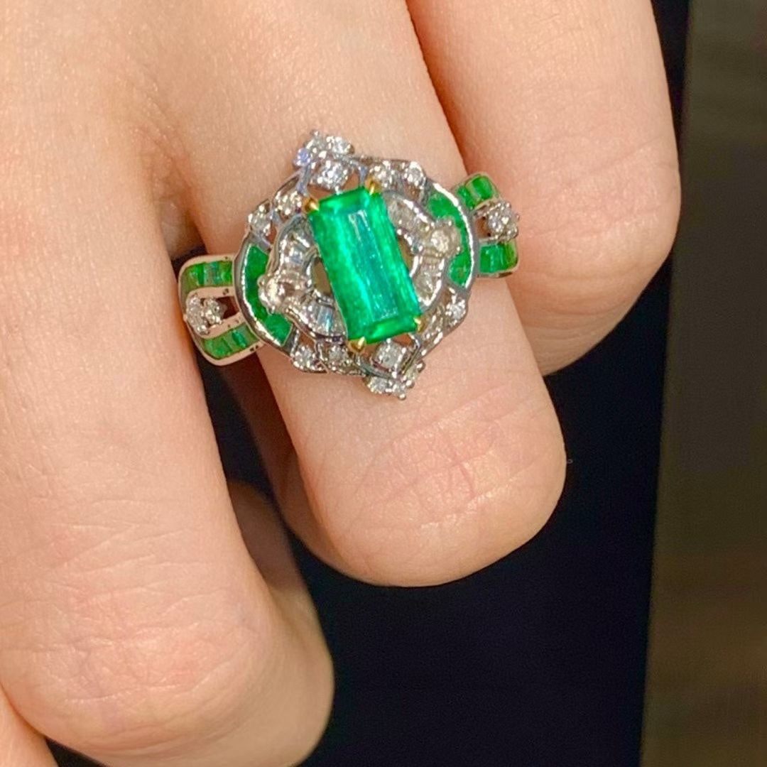 14k Gold 0.82 Ct Natural Emerald & Diamond Ring - 6
