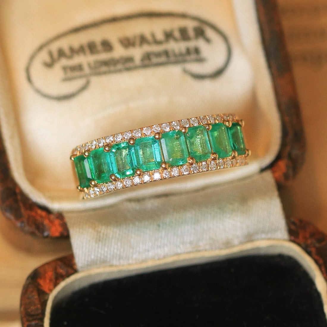14k Gold 2.04 Ctw Natural Emerald & Diamond Ring: Ref:231044403 // gold content:14k gold // ring size:7. 25us // // main gemstone:emerald // shape:octagonal // carat weight:1. 83ct // color:green // treatment:natural // // adjacent gemstone 2 :
