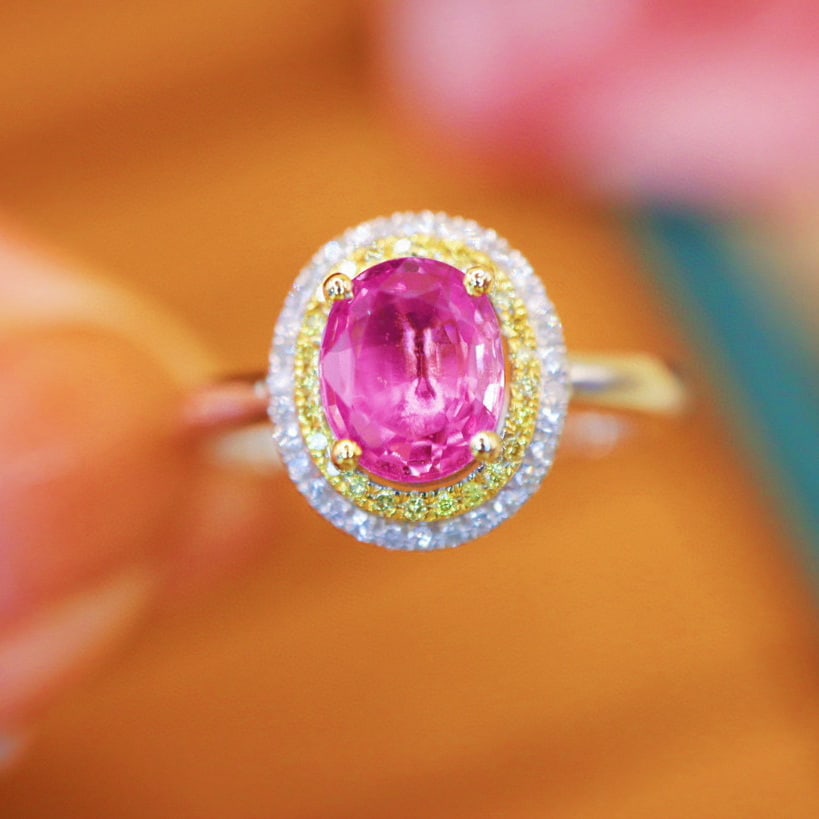 14k Gold 1.51 Ctw Natural Padparadscha Sapphire & Diamond Ring: Ref:231044404 // gold content:14k gold // ring size:7. 25us // // main gemstone:padparadscha sapphire // shape:oval // carat weight:1. 34ct // color:orangish pink // treatment:natural // // adjacent