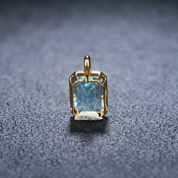 14k Gold 2.69 Ct Natural Aquamarine Pendant( Without Chain ) - 2