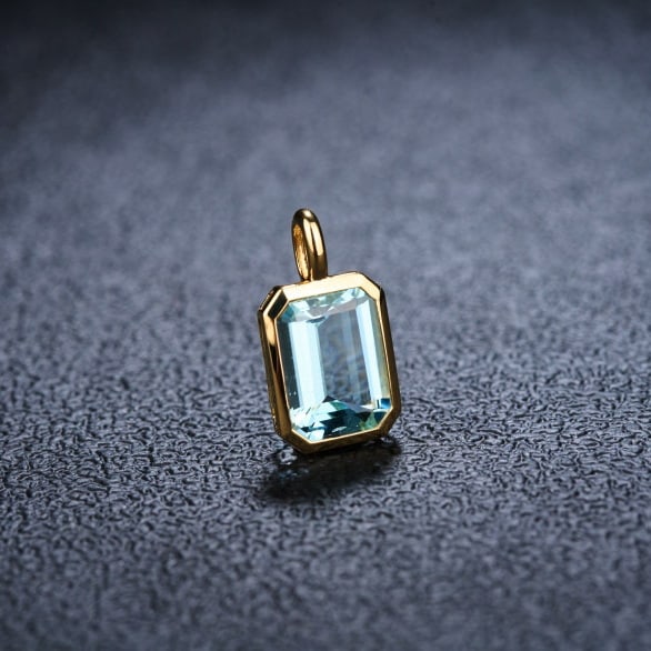 14k Gold 2.69 Ct Natural Aquamarine Pendant( Without Chain ) - 4