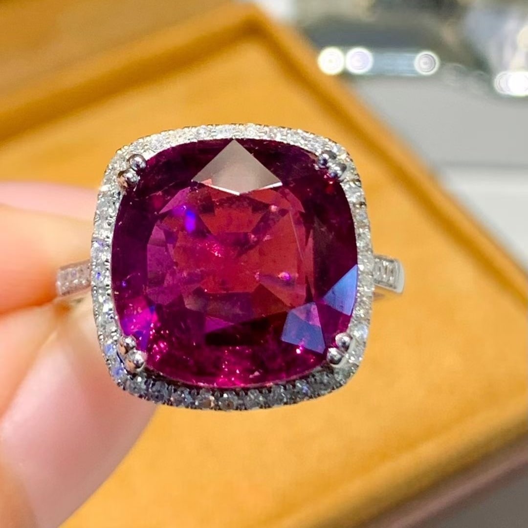 14k Gold 6.6 Ct Natural Tourmaline & Diamond Ring: Ref:231044425 // gold content:14k gold // ring size:7. 25us // // main gemstone:tourmaline // shape:cushion // carat weight:6. 6ct // color:red // treatment:natural // // adjacent gemstone 2 : diamond
