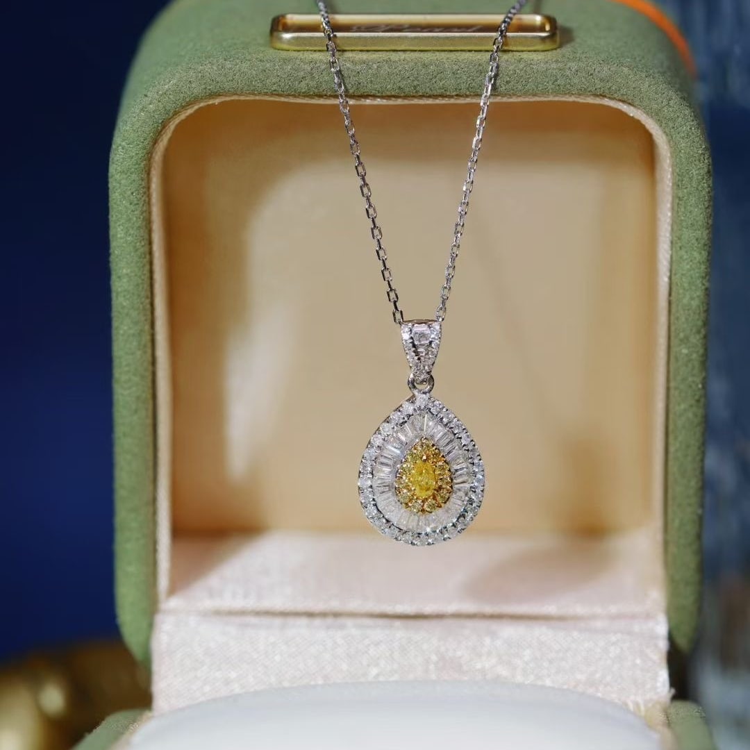 14k Gold 0.70 Ct Natural Color Diamond Necklace - 7