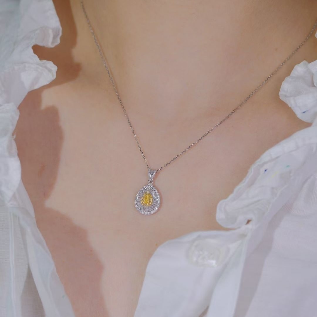 14k Gold 0.70 Ct Natural Color Diamond Necklace - 8