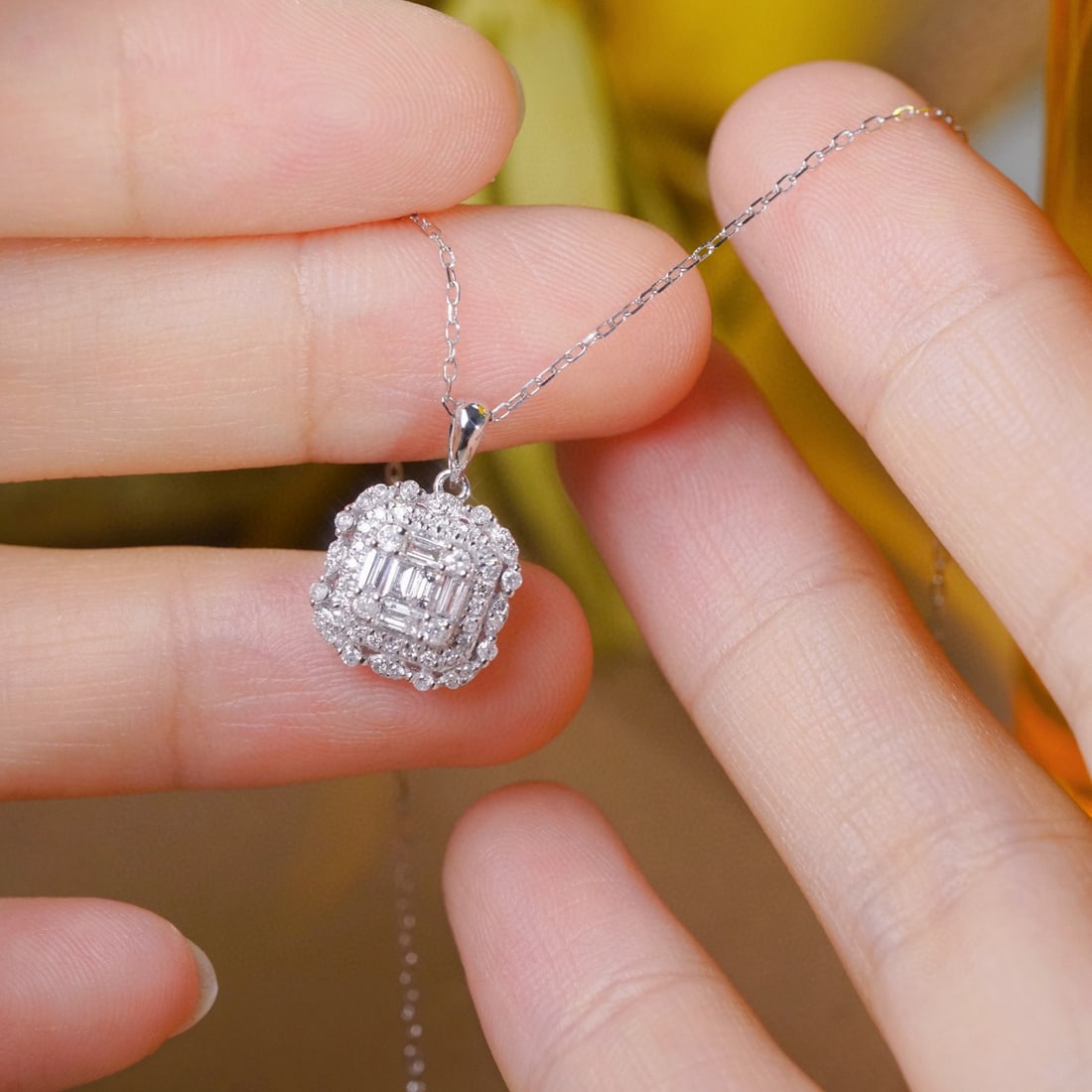 14k Gold 0.45 Ct Natural H Diamond Necklace: Ref:231044436 // gold content:14k gold // main gemstone:diamond // shape:multiply // carat weight:0. 45ct // clarity grade:vs-si // color:h // treatment:natural // Condition: New Low Estimate: