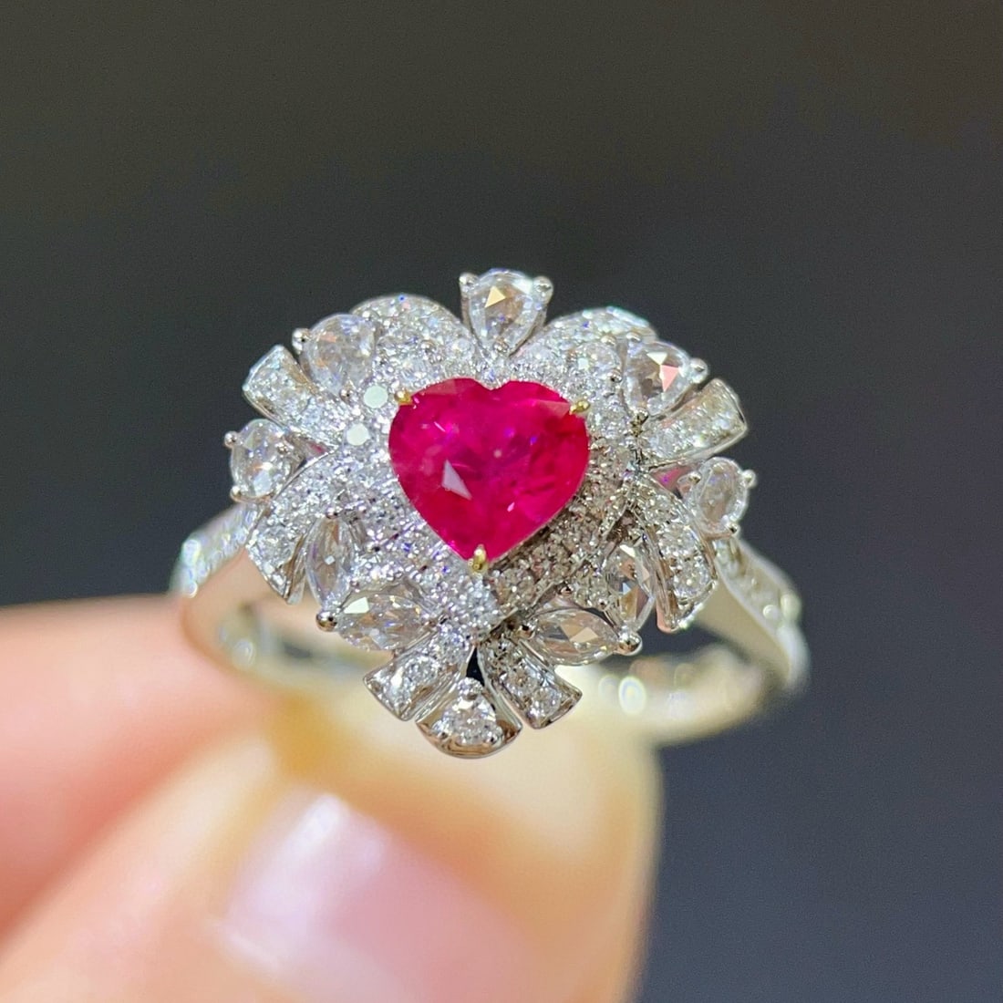 14k Gold 1.25 Ctw Natural Ruby & Diamond Ring - 4