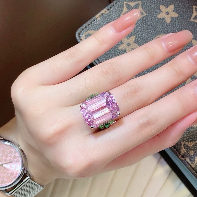 14k Gold 28.33 Ctw Natural Kunzite & Tsavorite Ring - 6