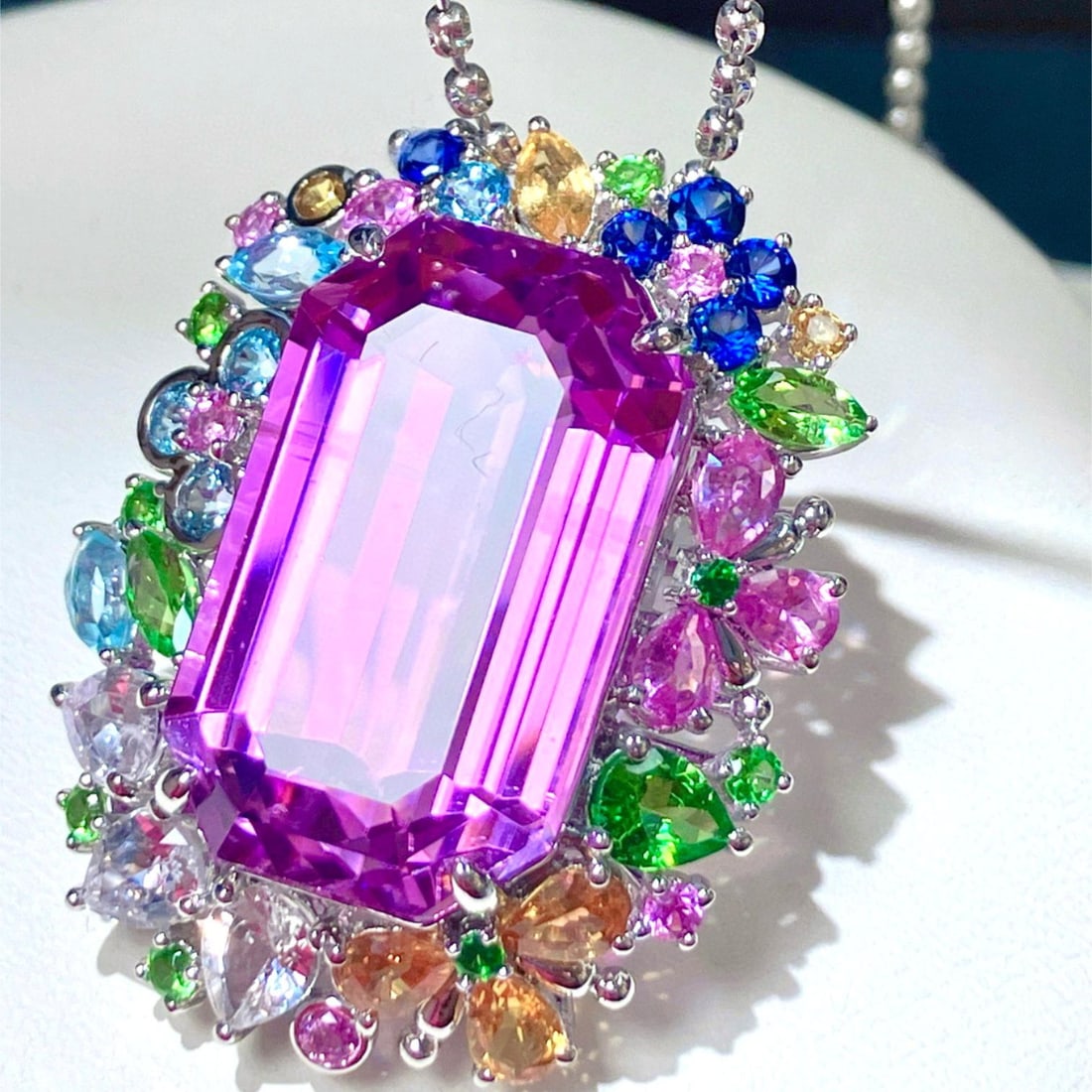 14k Gold 34.75 Ctw Natural Kunzite & Sapphire Pendant( Without Chain ) - 2