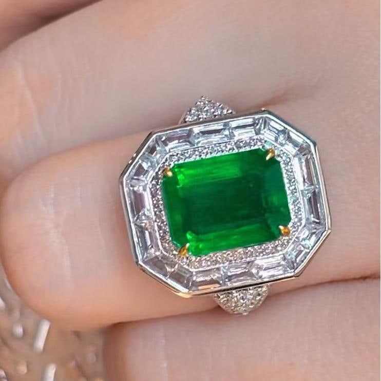 14k Gold 4 Ct Vivid Green Natural Emerald & Diamond & Sapphire Ring - 2