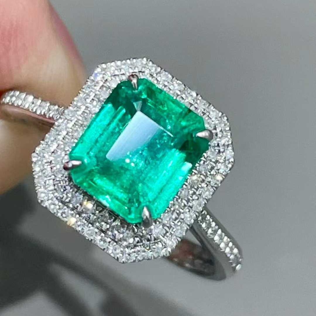 14k Gold 1.72 Ct Natural Emerald & Diamond Ring - 2