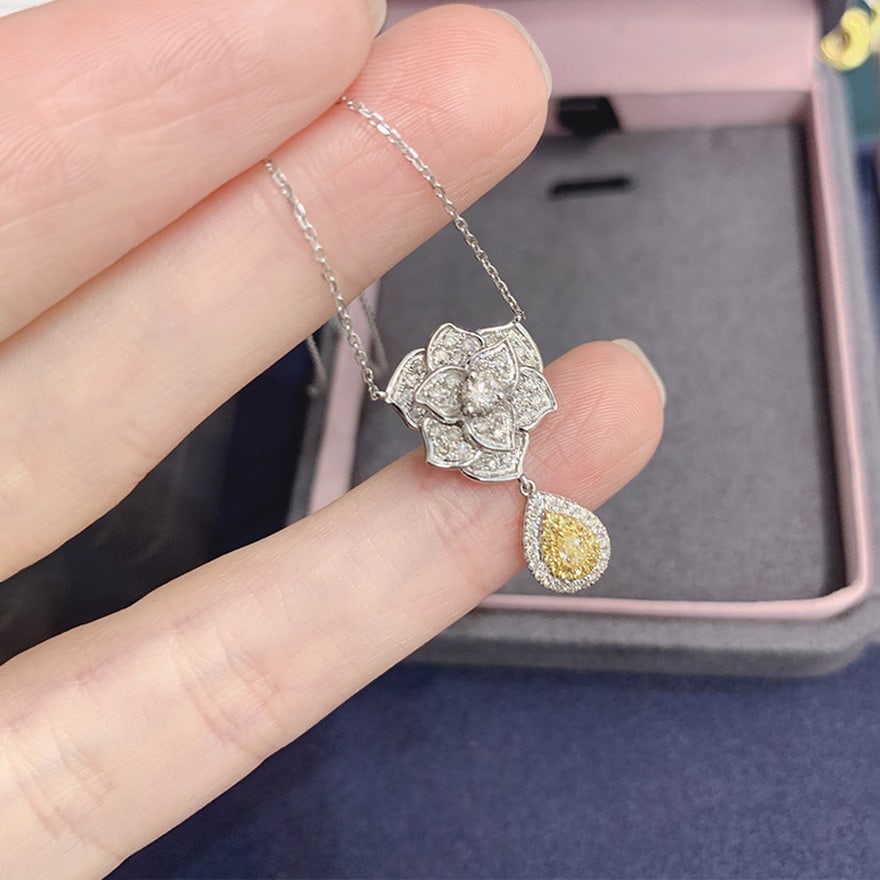 14k Gold 0.72 Ctw Natural Yellow Diamond & Diamond Necklace - 3