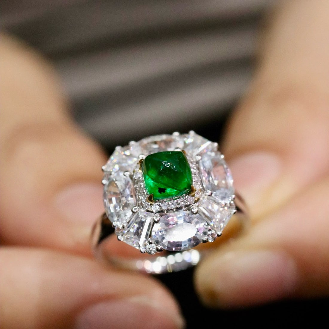 14k Gold 1.24 Ctw Vivid Green Natural Emerald & Diamond Ring - 5