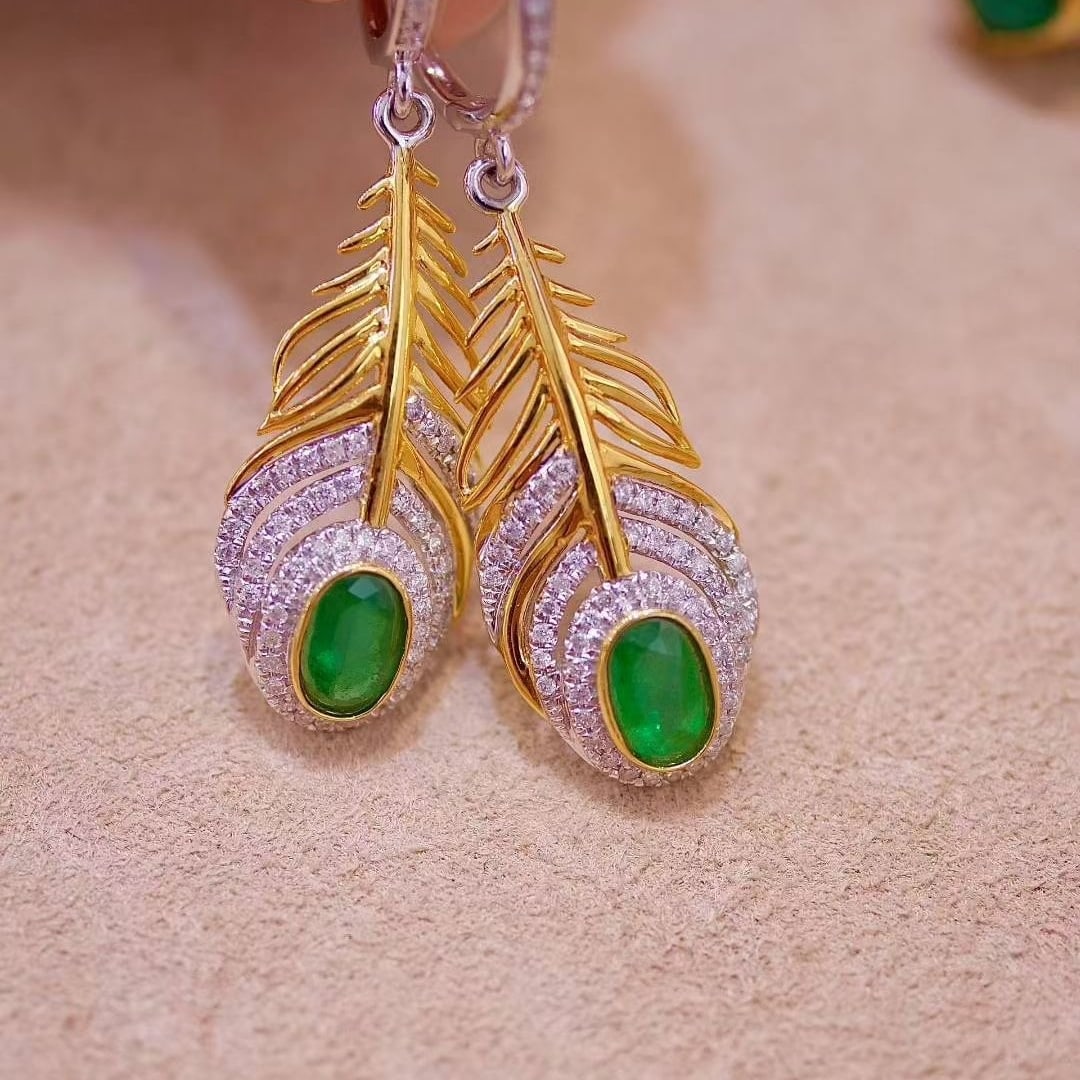 14k Gold 0.7 Ct Vivid Green Natural Emerald & Diamond Earrings - 5