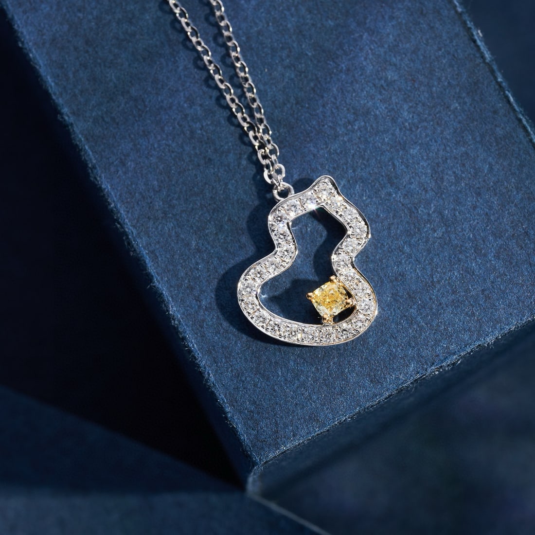 14k Gold 0.19 Ctw Natural Yellow Diamond & Diamond Necklace - 2