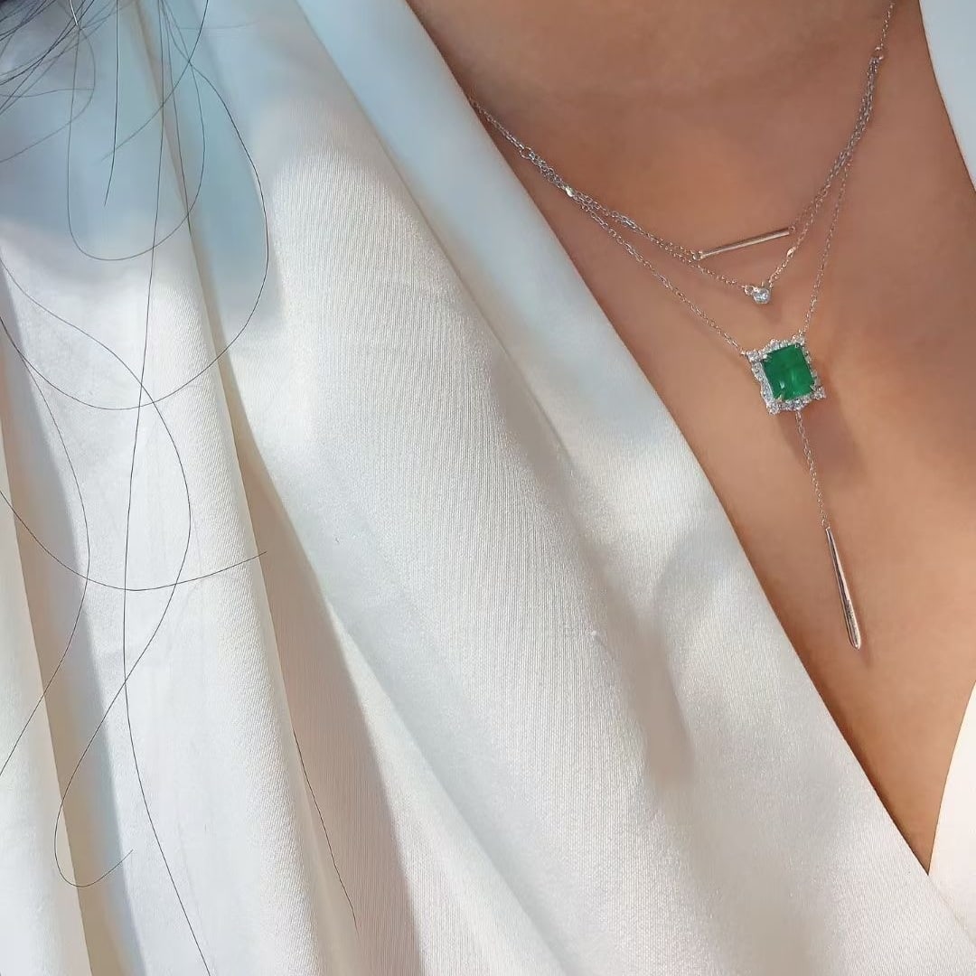 14k Gold 1.84 Ctw Vivid Green Natural Emerald & Diamond Necklace - 5