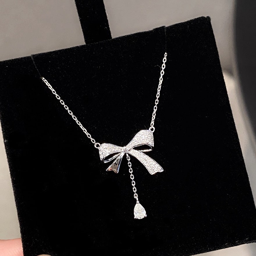 14k Gold 0.25 Ct Natural H Diamond Necklace: Ref:231043154 // gold content:14k gold // main gemstone:diamond // shape:multiply // carat weight:0. 25ct // clarity grade:vs-si // color:h // treatment:natural // Condition: New Low Estimate: