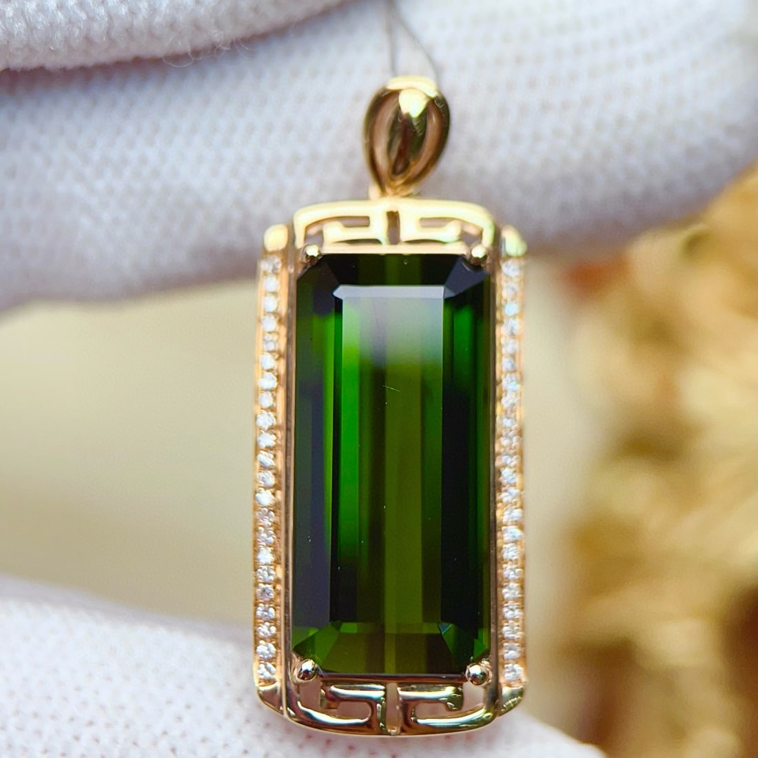 14k Gold 10.4 Ct Natural Tourmaline & Diamond Pendant( Without Chain ) - 4