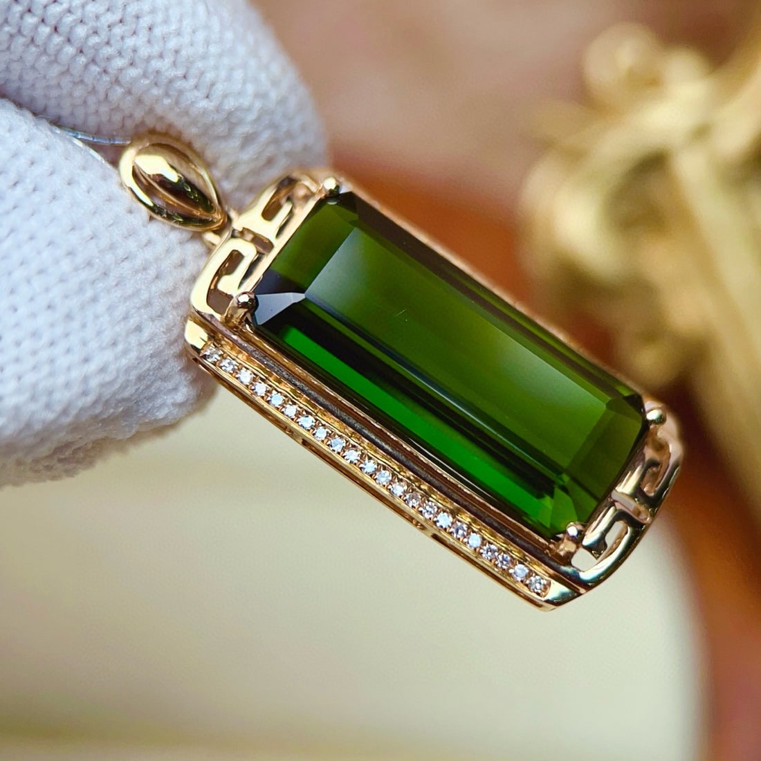 14k Gold 10.4 Ct Natural Tourmaline & Diamond Pendant( Without Chain ) - 6