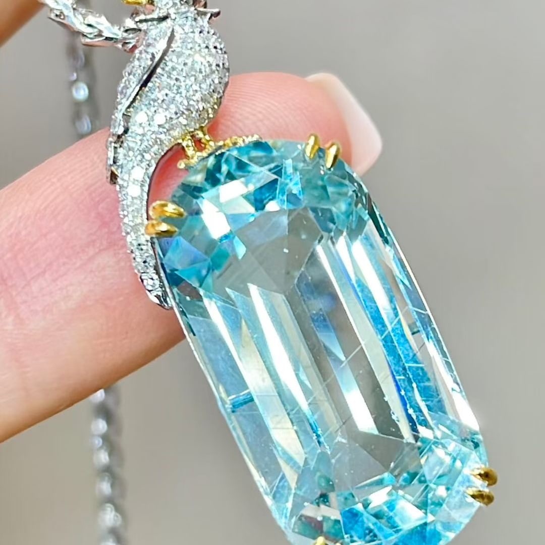 14k Gold 15.2 Ct Natural Aquamarine & Diamond Pendant( Without Chain ) - 3