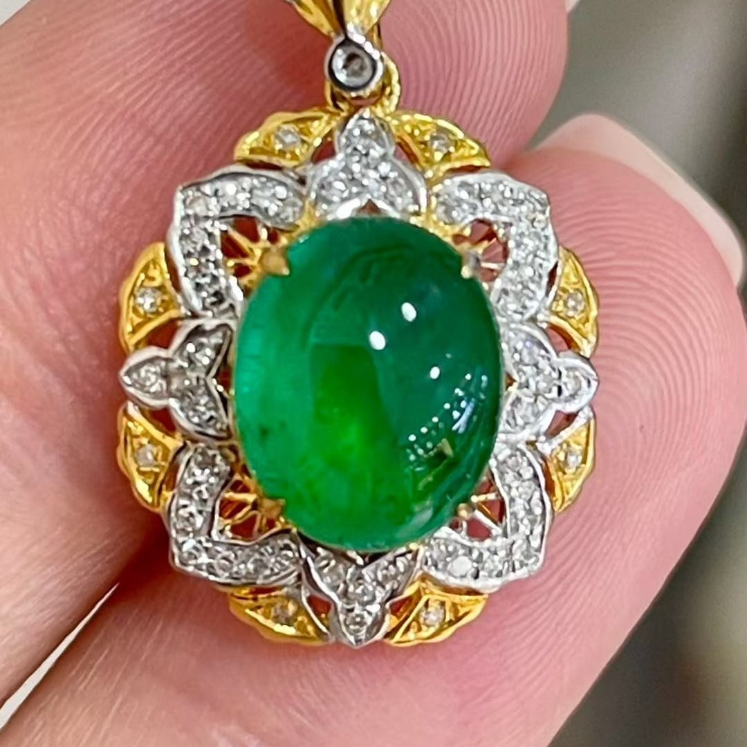 14k Gold 2 Ct Vivid Green Natural Emerald & Diamond Pendant( Without Chain ) - 3