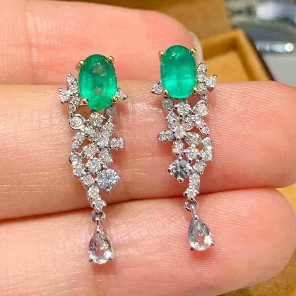 14k Gold 1 Ct Natural Emerald & Diamond & Sapphire Earrings: Ref:231043183 // gold content:14k gold // main gemstone:emerald // shape:oval // carat weight:1ct // color:green // treatment:natural // // adjacent gemstone 2 : diamond // shape:round // clarity