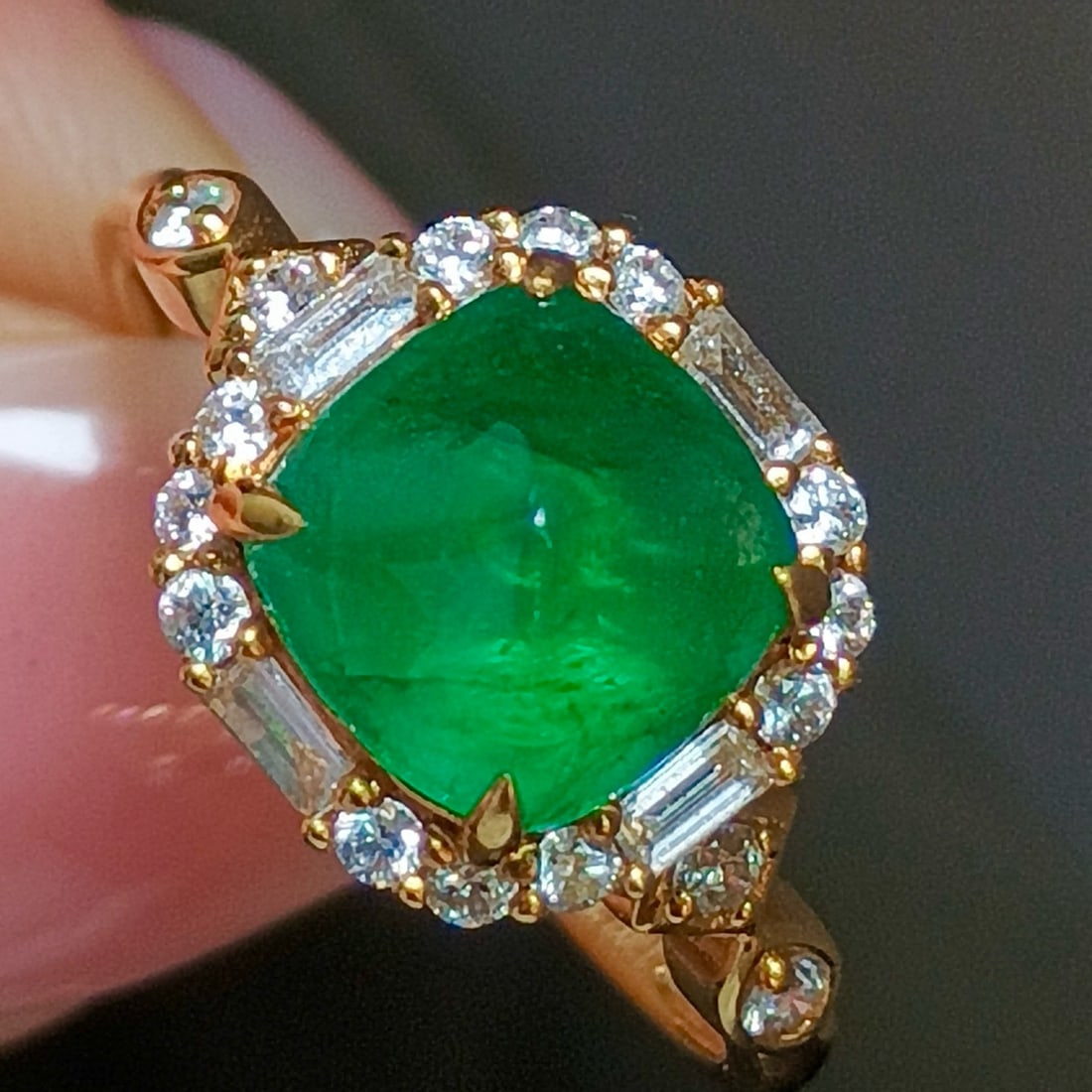 14k Gold 2.59 Ctw Vivid Green Natural Emerald & Diamond Ring - 5