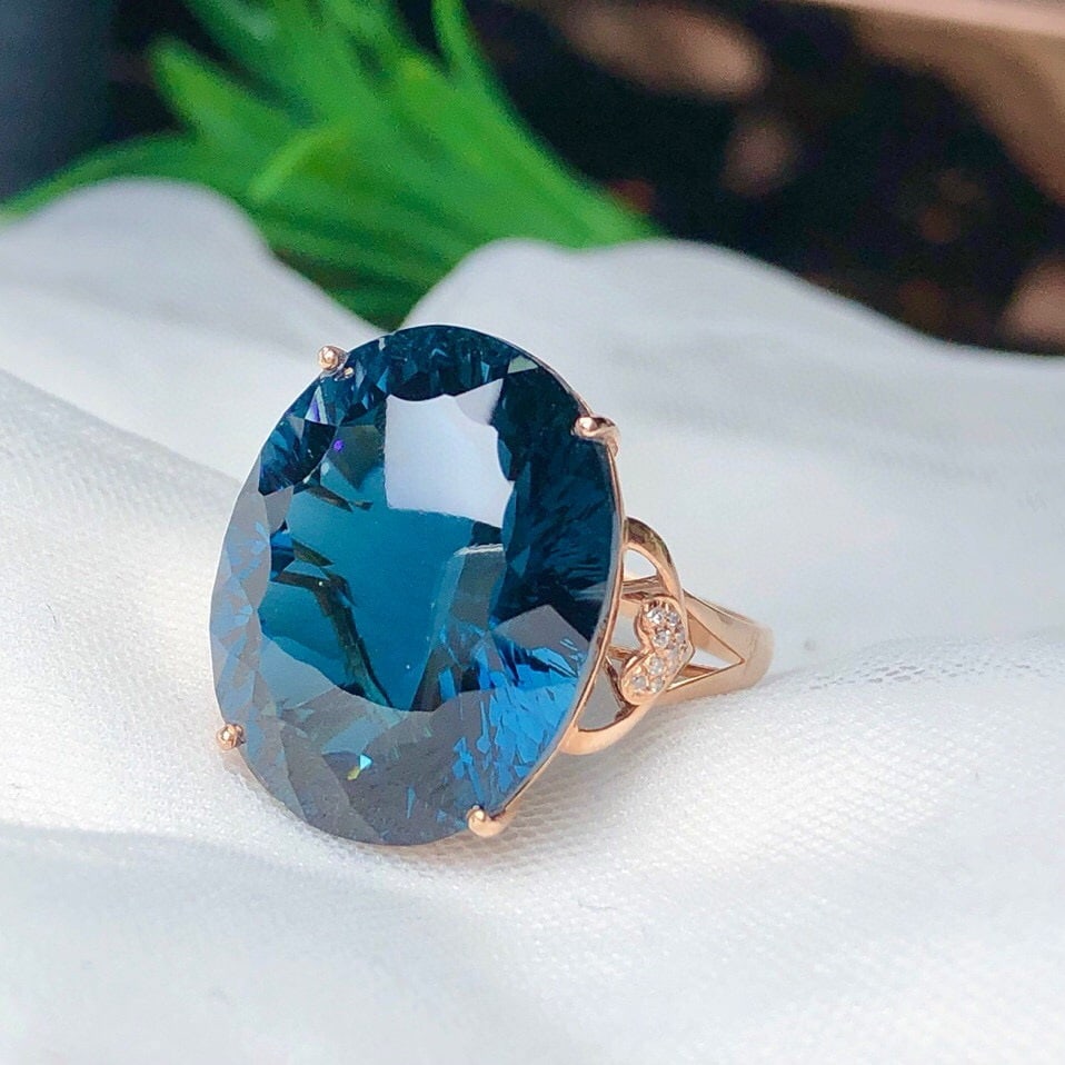 14k Gold 28.10 Ct Natural Topaz & Diamond Ring - 3