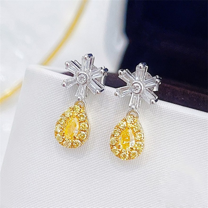 14k Gold 0.74 Ctw Natural Yellow Diamond & Diamond Earrings: Ref:231043250 // gold content:14k gold // main gemstone:yellow diamond // shape:pear // carat weight:0. 24ct // color:yellow // treatment:natural // // adjacent gemstone 2 : diamond // shape:multiply