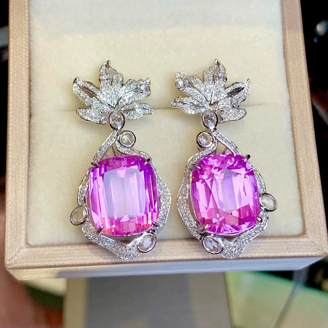 14k Gold 33.5 Ct Natural Kunzite & Diamond & Sapphire Earrings: Ref:231044060 // gold content:14k gold // main gemstone:kunzite // shape:cushion // carat weight:33. 5ct // color:purple // treatment:natural // // adjacent gemstone 2 : diamond // shape:round //