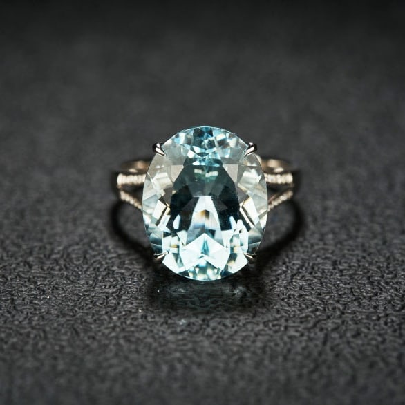 14k Gold 8.39 Ct Natural Aquamarine & Diamond Ring: Ref:231044076 // gold content:14k gold // ring size:7. 25us // // main gemstone:aquamarine // shape:oval // carat weight:8. 39ct // color:santa maria color // treatment:natural // // adjacent
