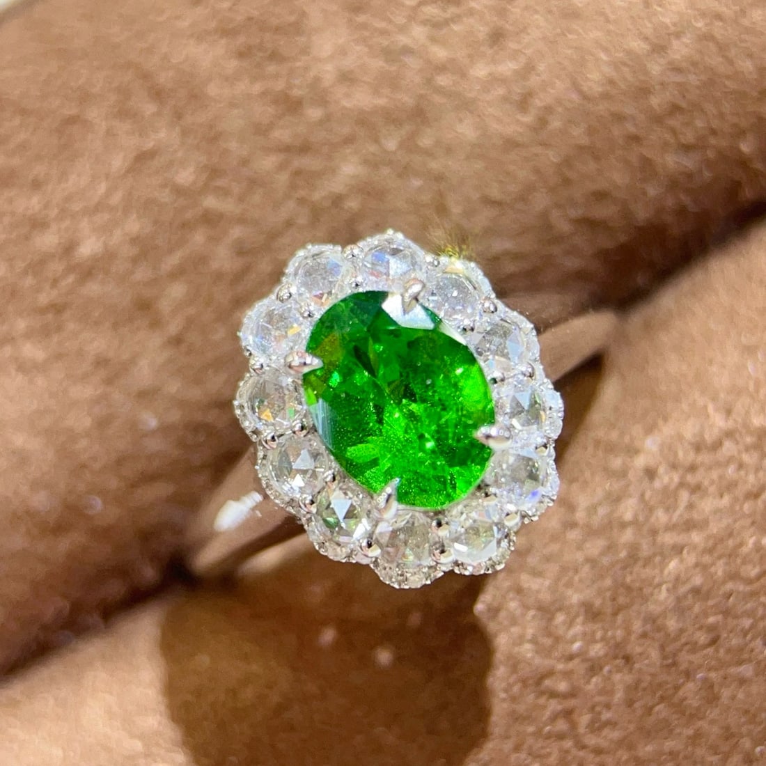 14k Gold 1.73 Ctw Vivid Green Natural Tsavorite & Diamond Ring - 3