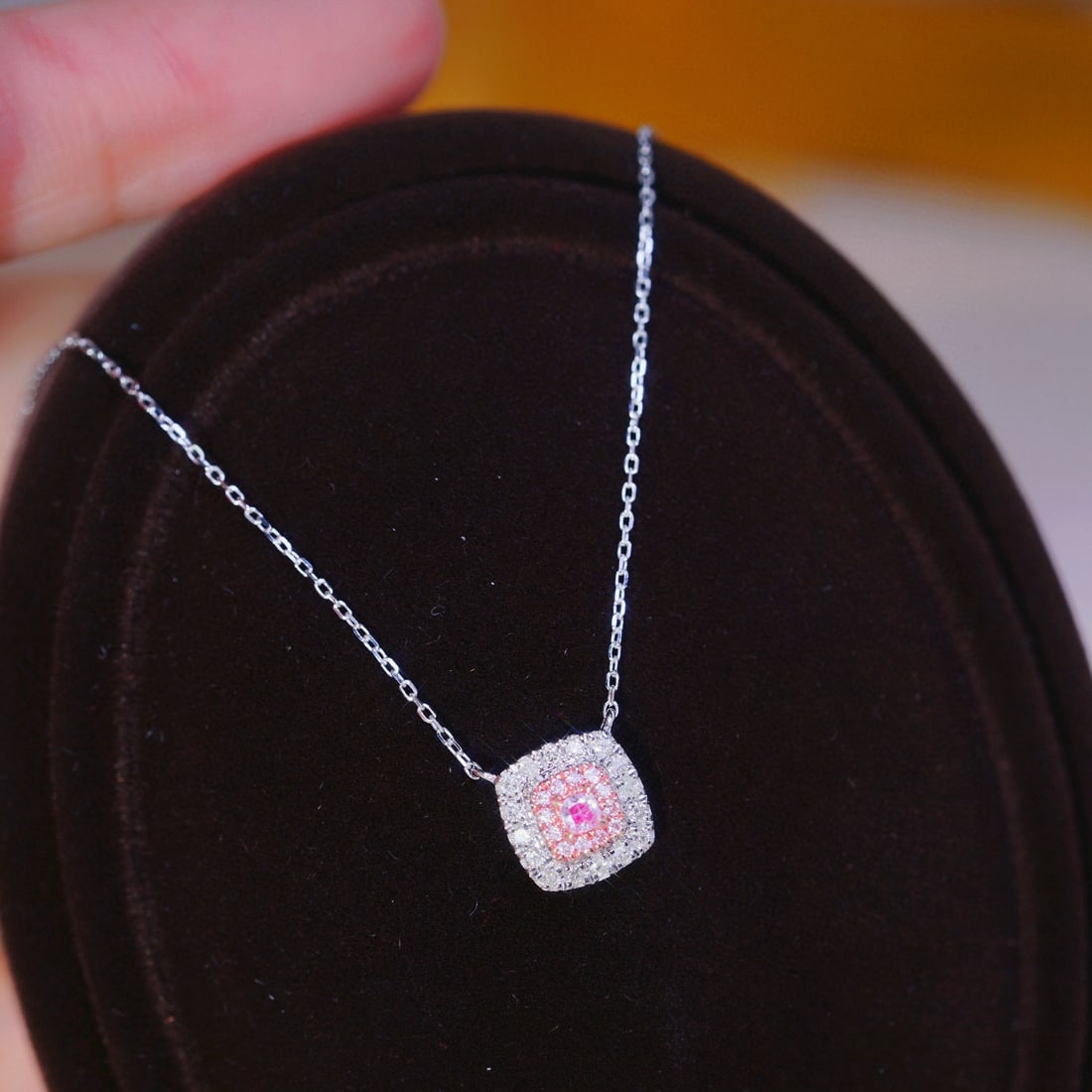 14k Gold 0.25 Ctw Natural Pink Diamond & Diamond Necklace: Ref:231044112 // gold content:14k gold // main gemstone:pink diamond // shape:cushion // carat weight:0. 07ct // color:pink // treatment:natural // // adjacent gemstone 2 : diamond // shape:round //