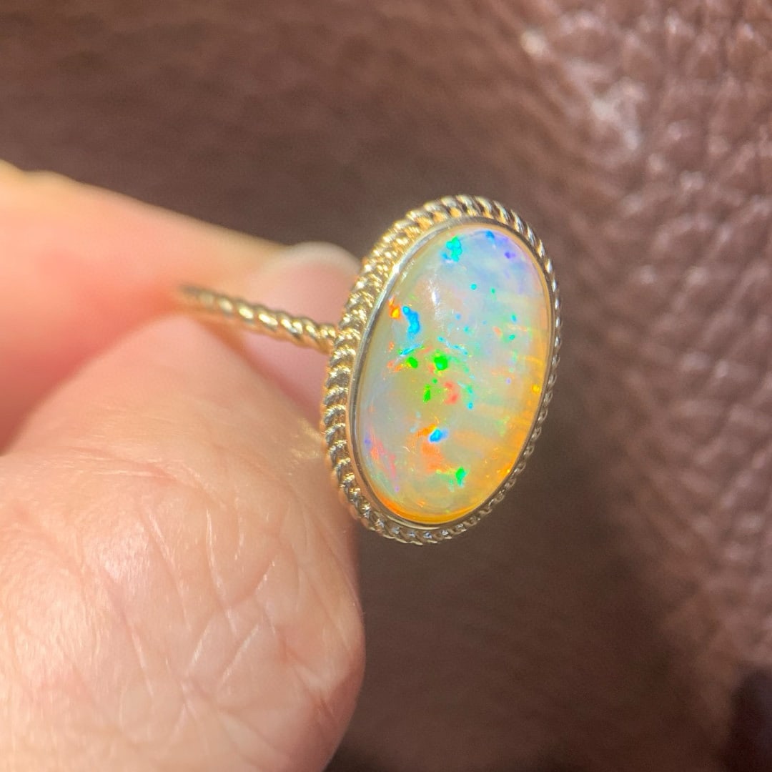 14k Gold 3.38 Ct Natural Opal Ring - 4