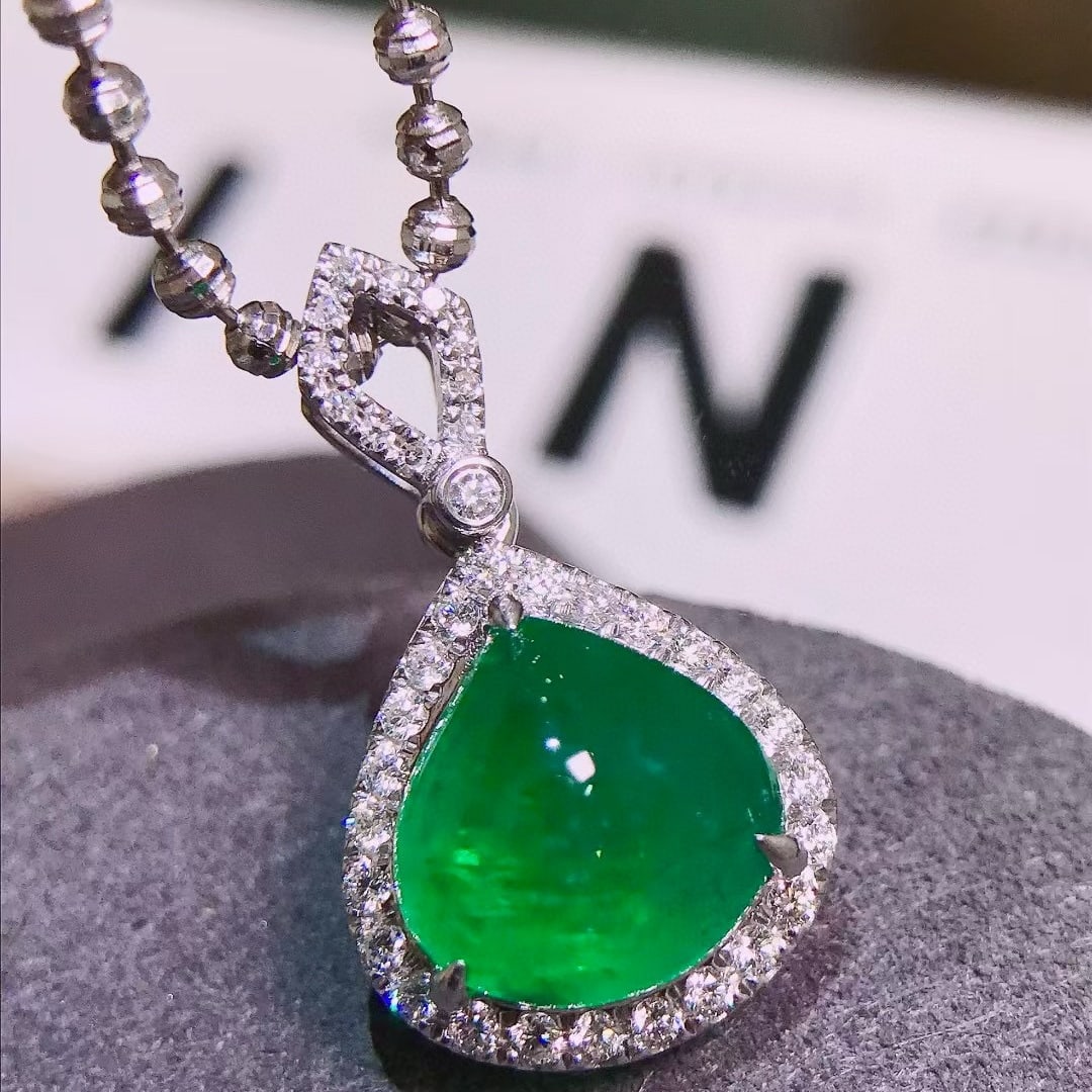 14k Gold 3.7 Ctw Vivid Green Natural Emerald & Diamond Pendant( Without Chain ) - 2