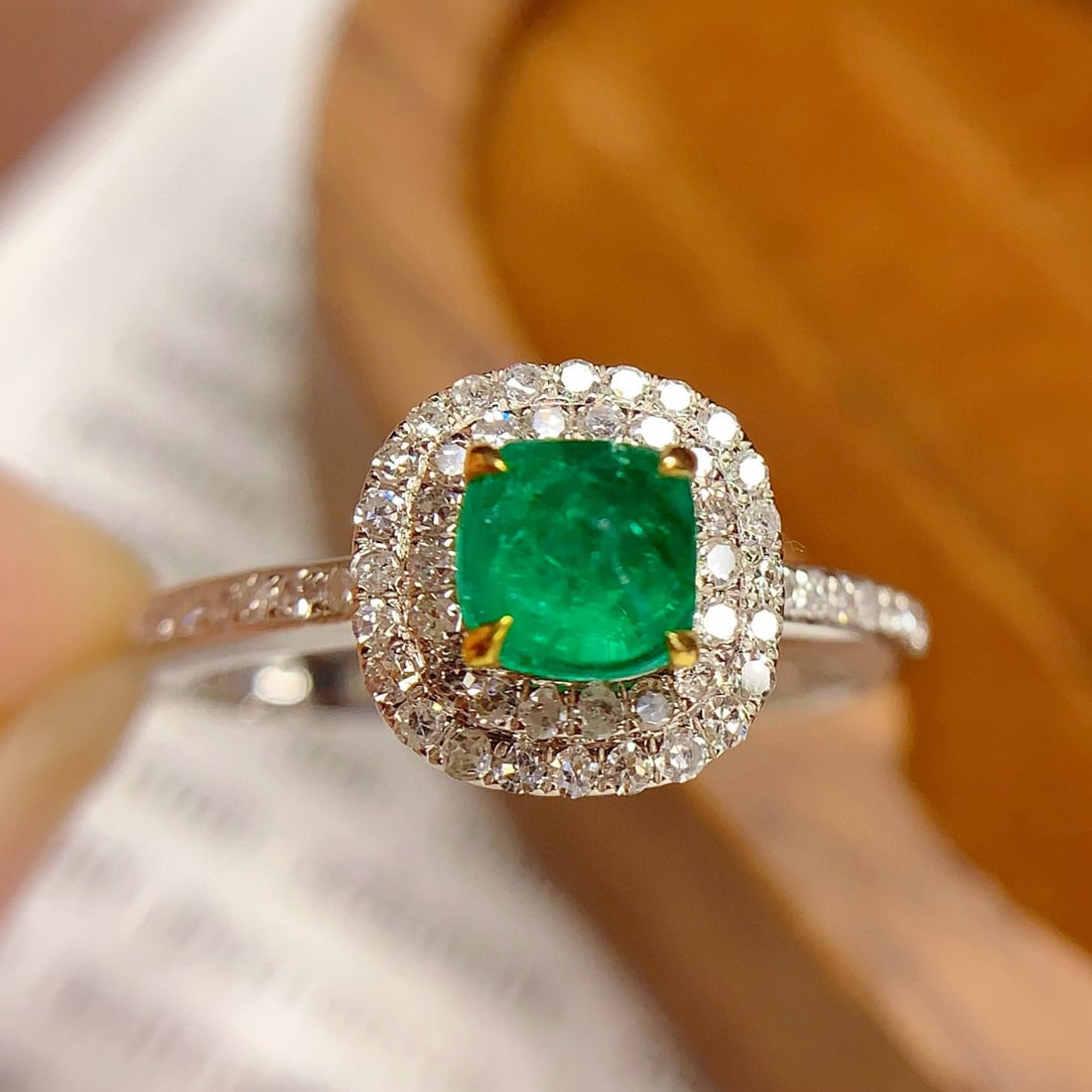 14k Gold 1 Ct Vivid Green Natural Emerald & Diamond Ring - 2