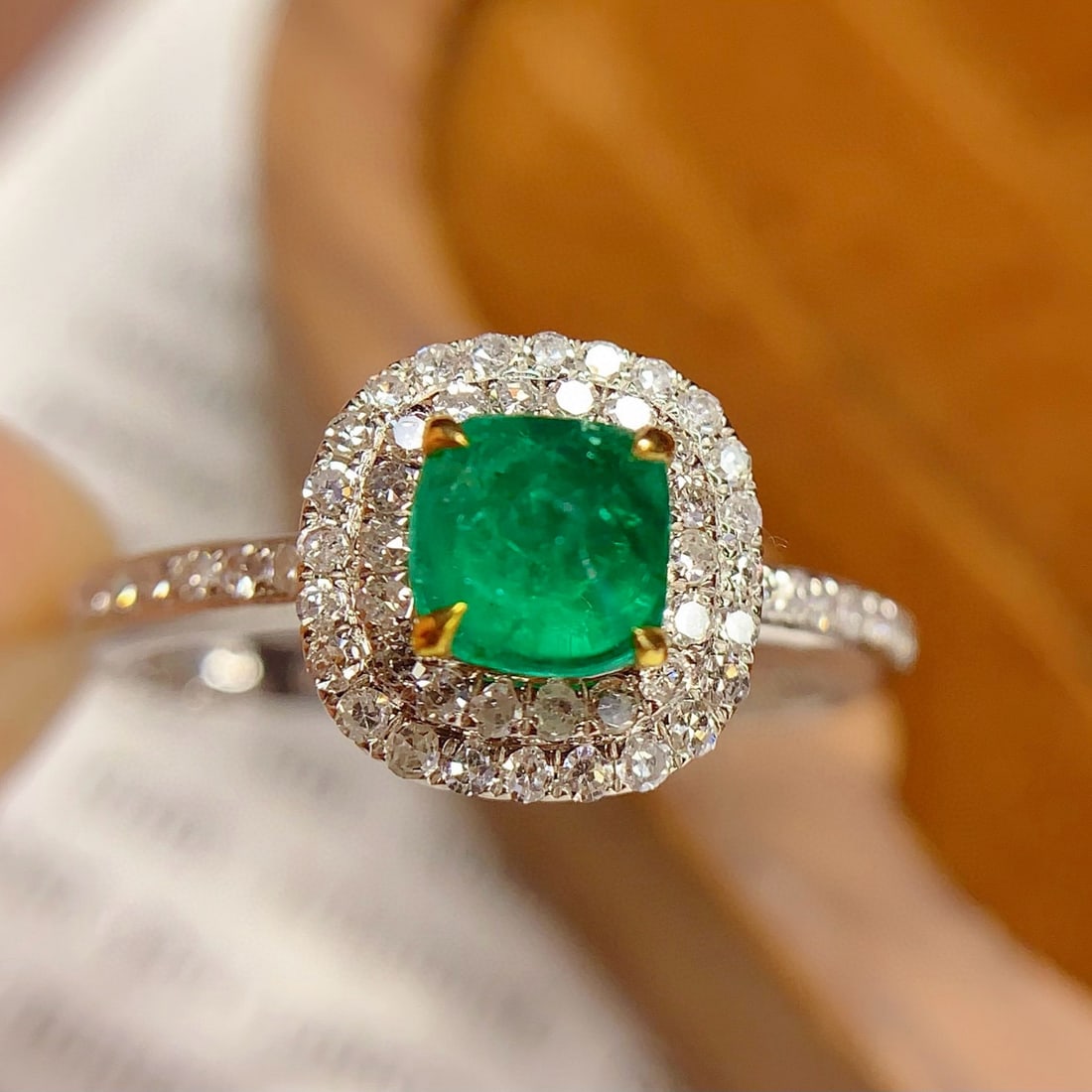 14k Gold 1 Ct Vivid Green Natural Emerald & Diamond Ring - 4