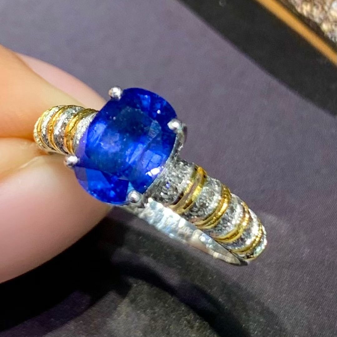 14k Gold 2.2 Ct Vivid Blue Natural Sapphire & Diamond Ring - 2