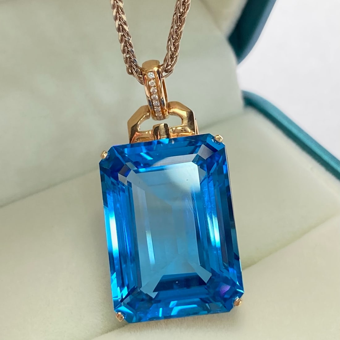 14k Gold 35.25 Ct Natural Topaz & Diamond Pendant( Without Chain ) - 3