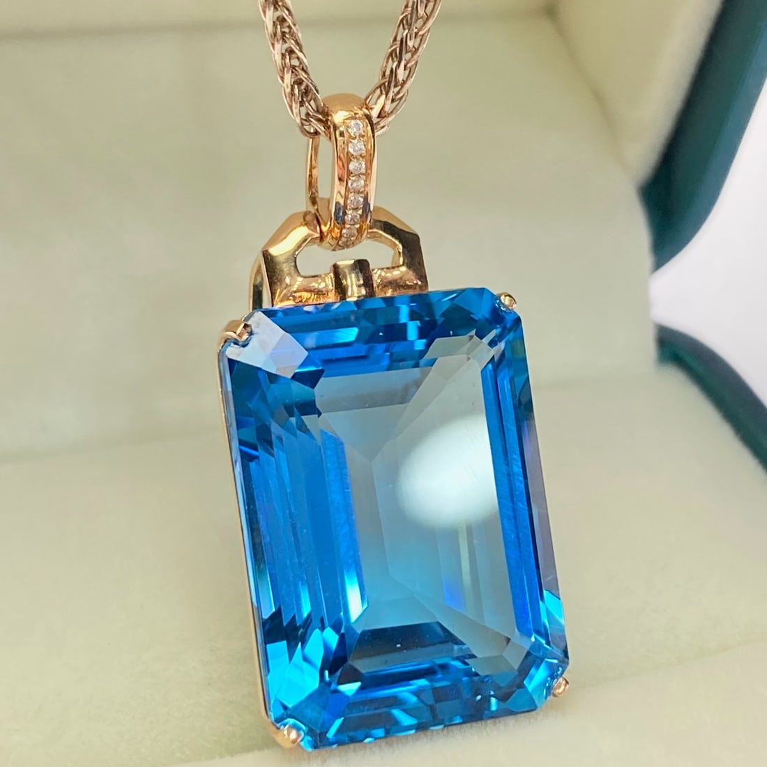 14k Gold 35.25 Ct Natural Topaz & Diamond Pendant( Without Chain ) - 4