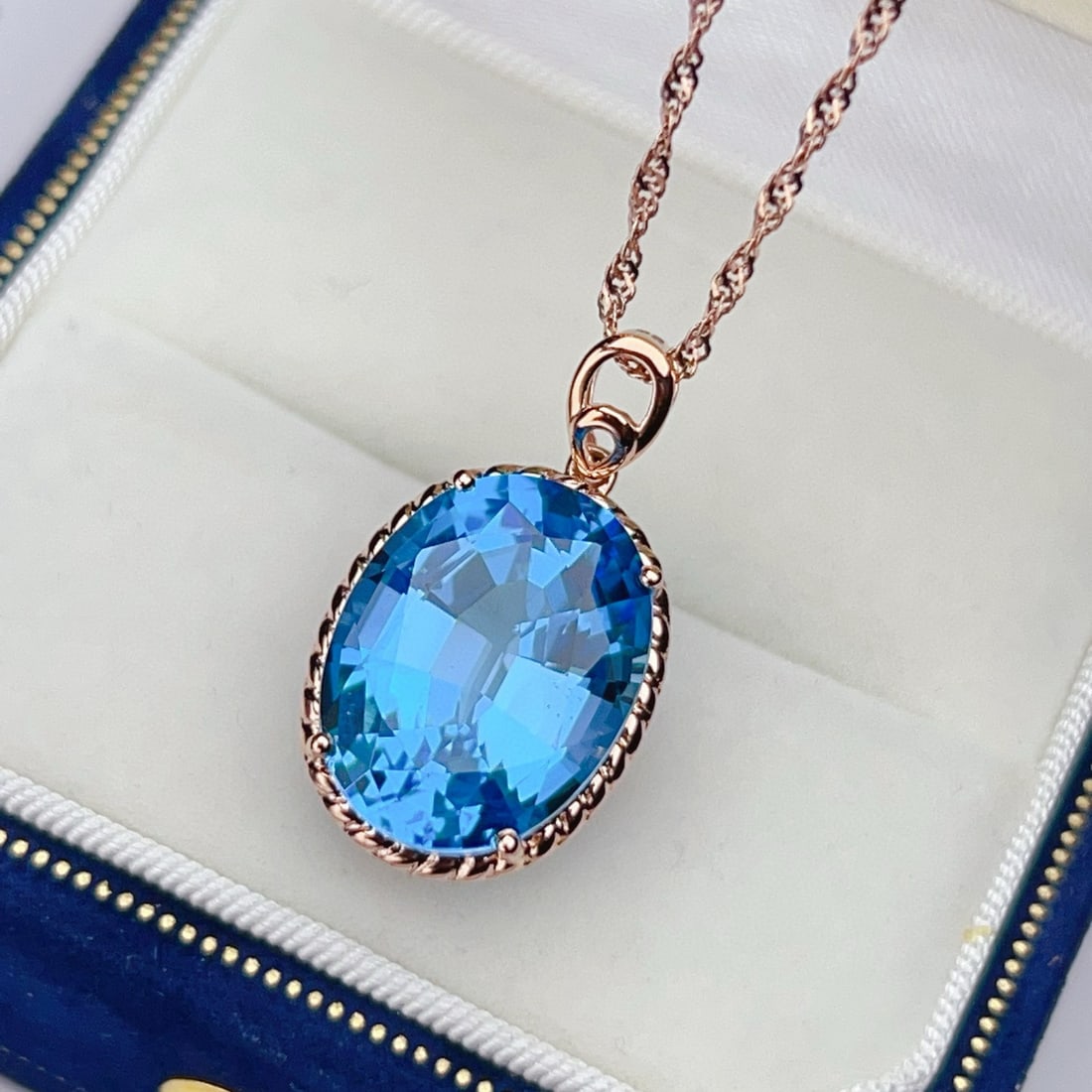 14k Gold 13.95 Ct Natural Topaz Pendant( Without Chain ) - 4