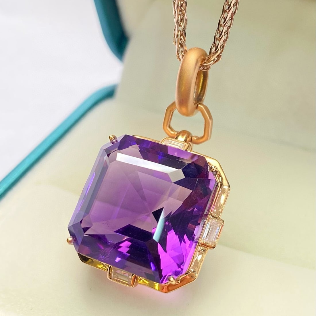 14k Gold 21.10 Ct Natural Amethyst & Diamond Pendant( Without Chain ) - 3