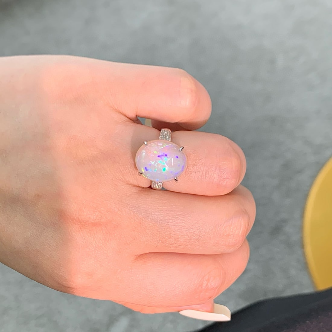14k Gold 5.8 Ct Natural Opal & Diamond Ring - 5