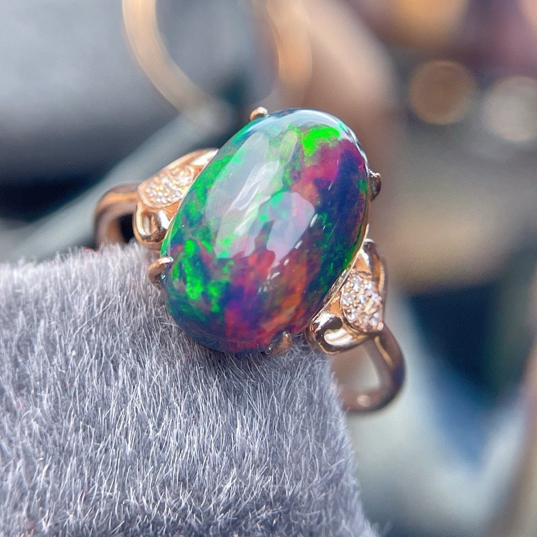 14k Gold 3.5 Ct Natural Opal & Diamond Ring - 6